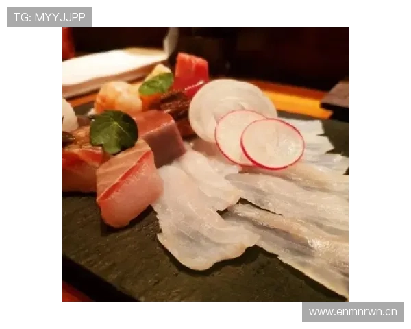 余依婷训练完直接拎爱马仕去吃人均三千的日料？