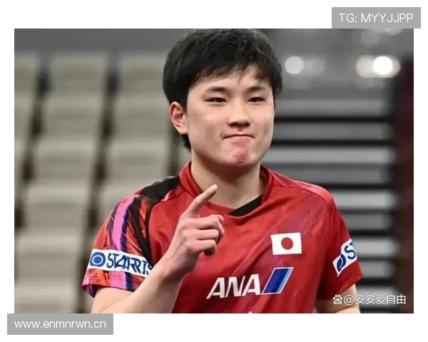 张本智和家的冰箱里塞满了能量胶，连饮料都按训练时间表排好队